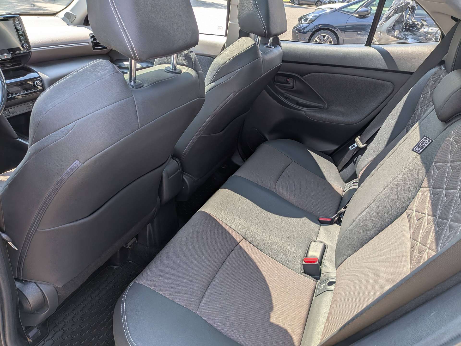 Toyota Yaris Cross  1.5 Hybrid Lounge E-CVT